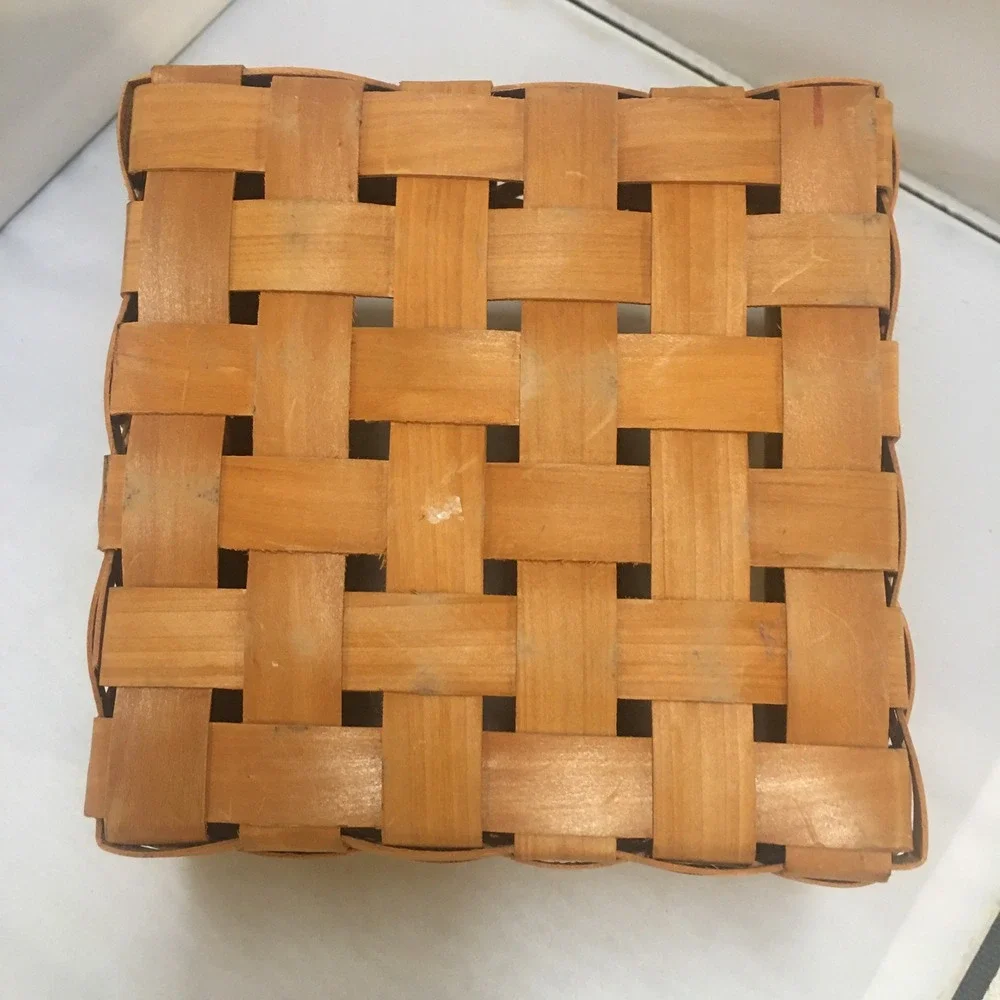Woven Wood Basket Unisex OS Brown Square Rustic Storage Handle Cottagecore